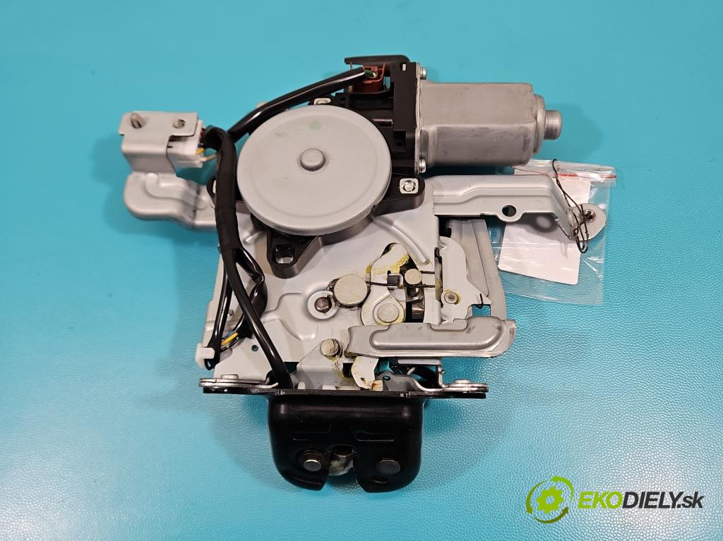 Nissan X-trail III T32 2013-2021 1.6 dci 131 hp manual 96 kW 1598 cm3 5- zámek kufrových dveří zadní 905520AQ000