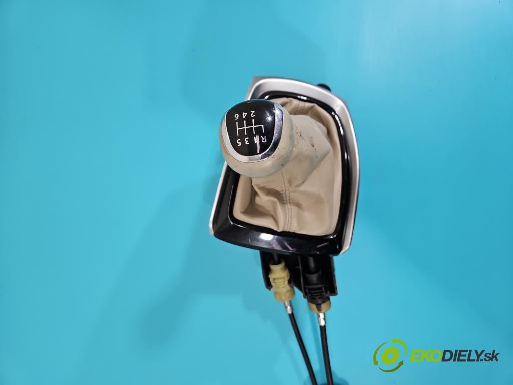 Nissan X-trail III T32 2013-2021 1.6 dci 131 HP manual 96 kW 1598 cm3 5- Páka: Změny: stupeň,rýchlosť 341018566R (Rýchlostná páka (kulisa))