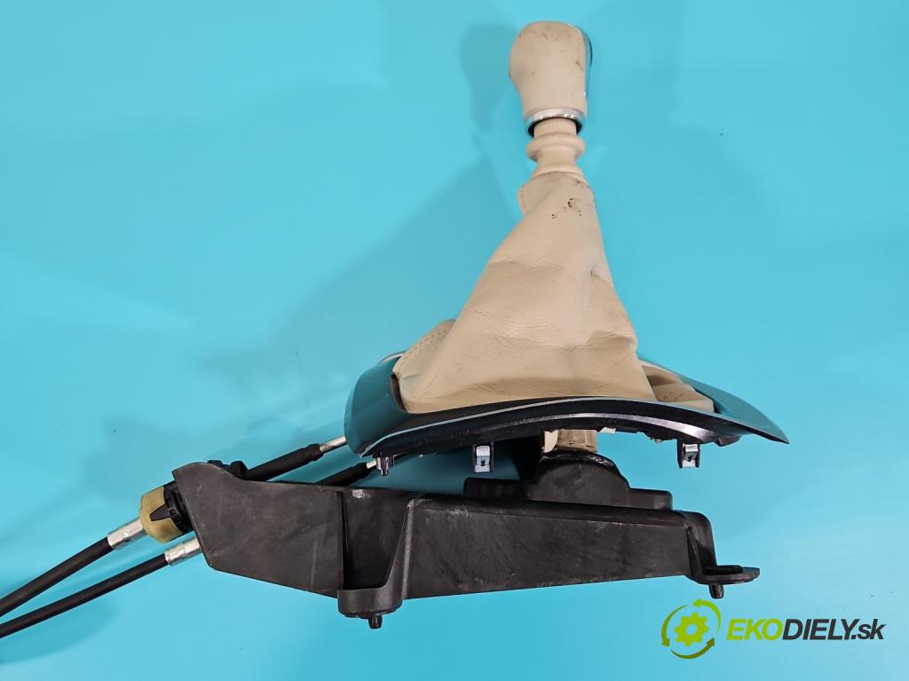 Nissan X-trail III T32 2013-2021 1.6 dci 131 HP manual 96 kW 1598 cm3 5- Páka: Změny: stupeň,rýchlosť 341018566R (Rýchlostná páka (kulisa))