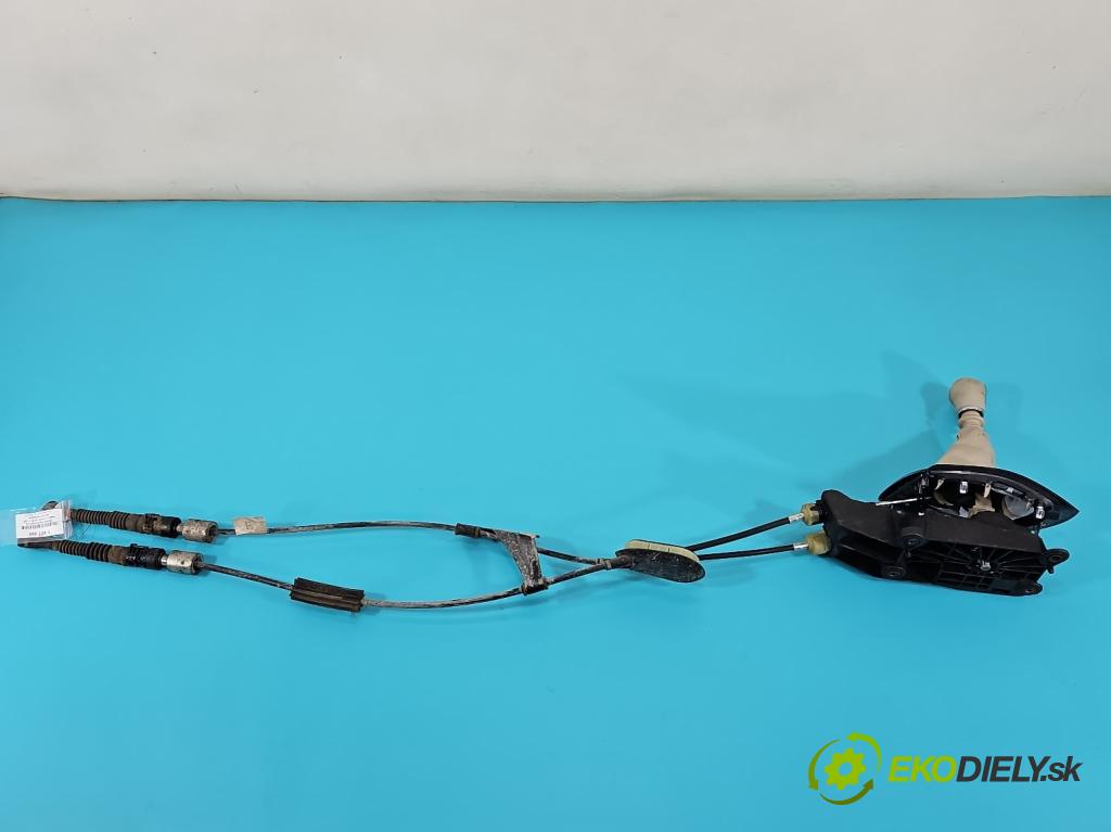 Nissan X-trail III T32 2013-2021 1.6 dci 131 HP manual 96 kW 1598 cm3 5- Páka: Změny: stupeň,rýchlosť 341018566R (Rýchlostná páka (kulisa))