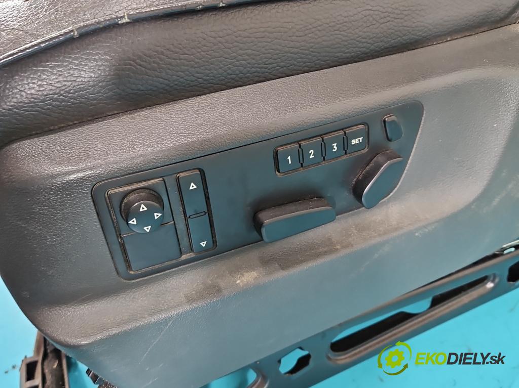 Vw Touareg I 2002-2010 2.5 tdi 174 HP automatic 128 kW 2461 cm3 5- Sedačka ľavý  (Sedačka, sedadlo)