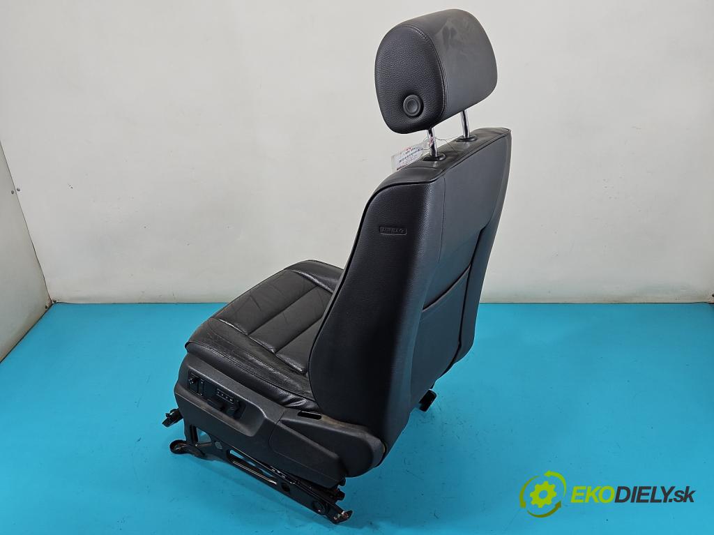 Vw Touareg I 2002-2010 2.5 tdi 174 HP automatic 128 kW 2461 cm3 5- Sedačka ľavý  (Sedačka, sedadlo)