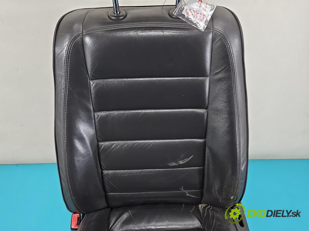 Vw Touareg I 2002-2010 2.5 tdi 174 HP automatic 128 kW 2461 cm3 5- Sedačka ľavý  (Sedačka, sedadlo)