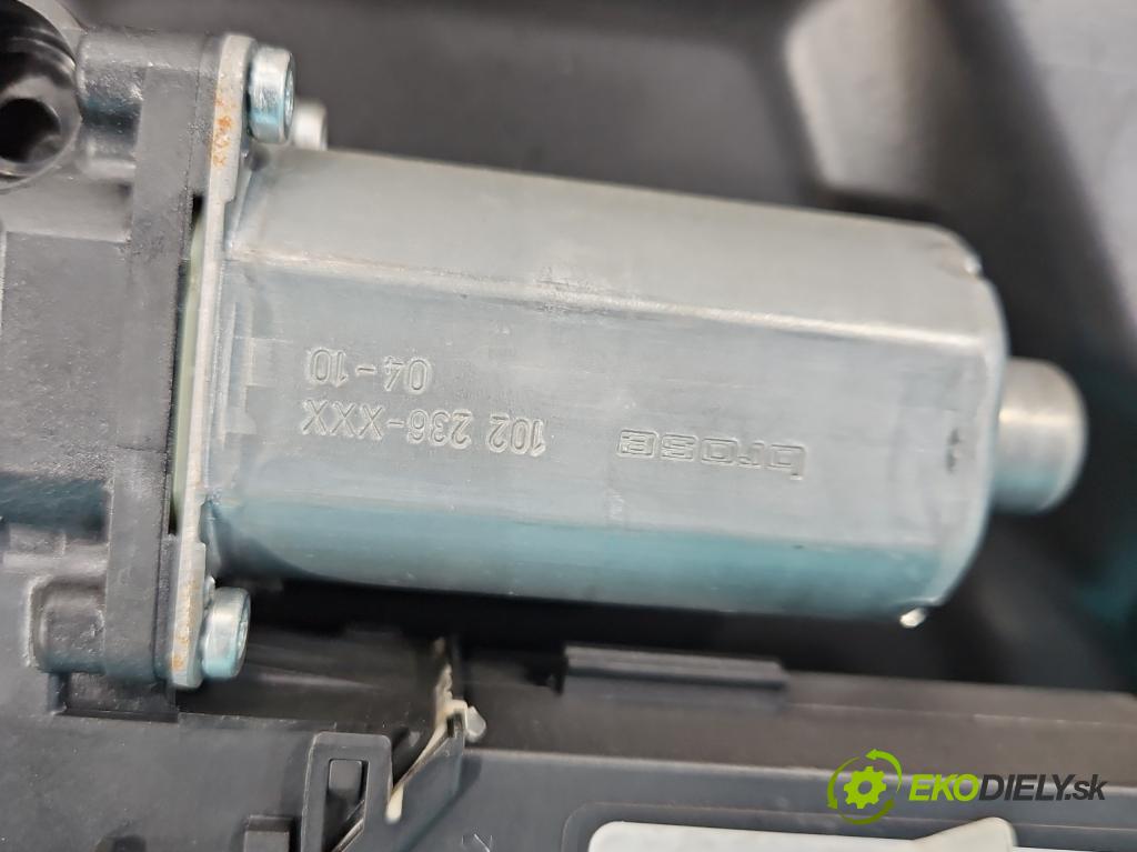 Vw Touareg I 2002-2010 2.5 tdi 174 hp automatic 128 kW 2461 cm3 5- mechanismus stahování zadní pravý 7L0959704C