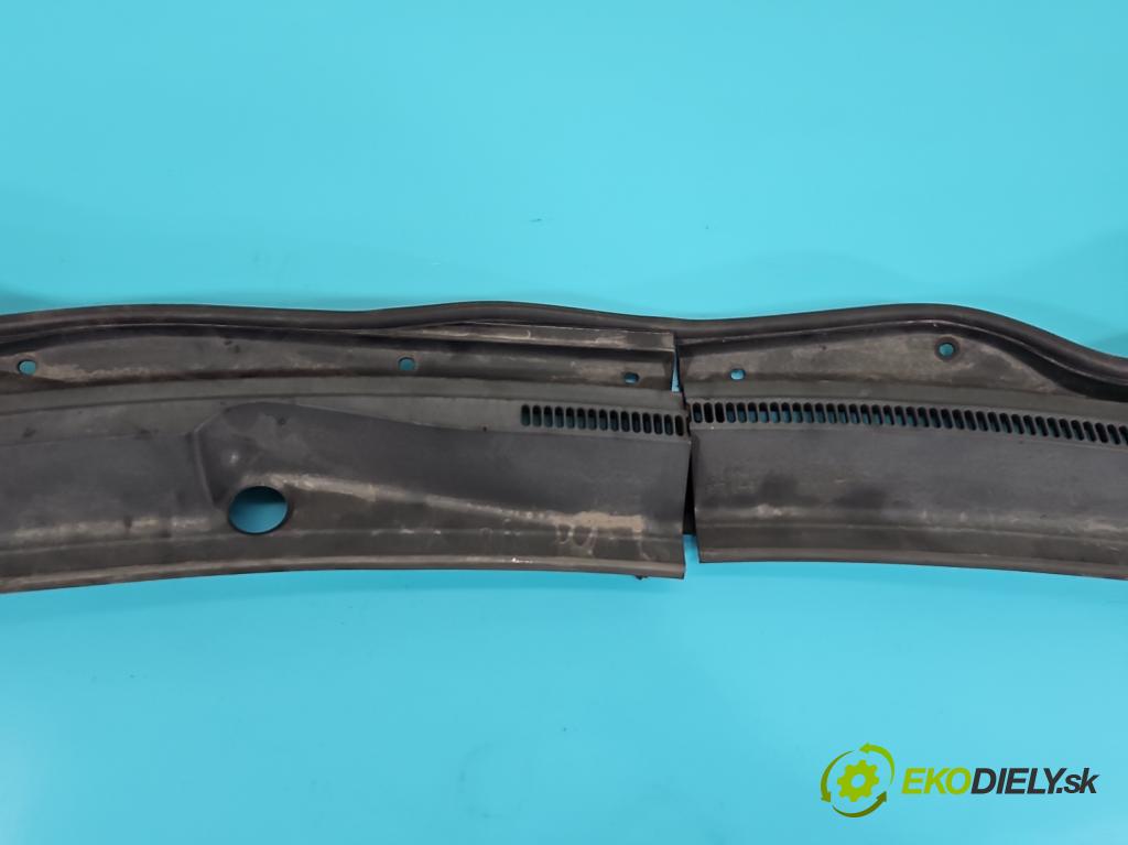 Toyota Corolla Verso II 2004-2009 2.2 D4D 136 HP manual 100 kW 2231 cm3 5- torpédo  (Torpédo (plast pod čelným sklom))