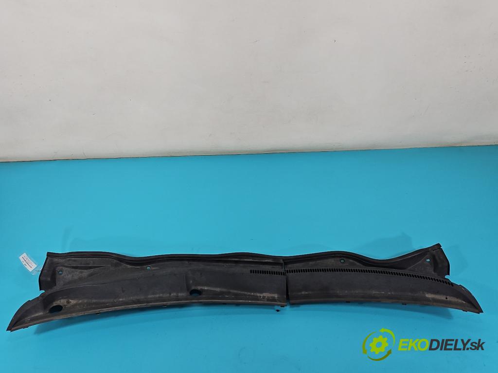 Toyota Corolla Verso II 2004-2009 2.2 D4D 136 HP manual 100 kW 2231 cm3 5- torpédo  (Torpédo (plast pod čelným sklom))