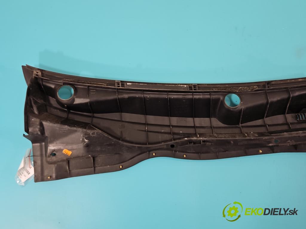 Toyota Corolla Verso II 2004-2009 2.2 D4D 136 HP manual 100 kW 2231 cm3 5- torpédo  (Torpédo (plast pod čelným sklom))