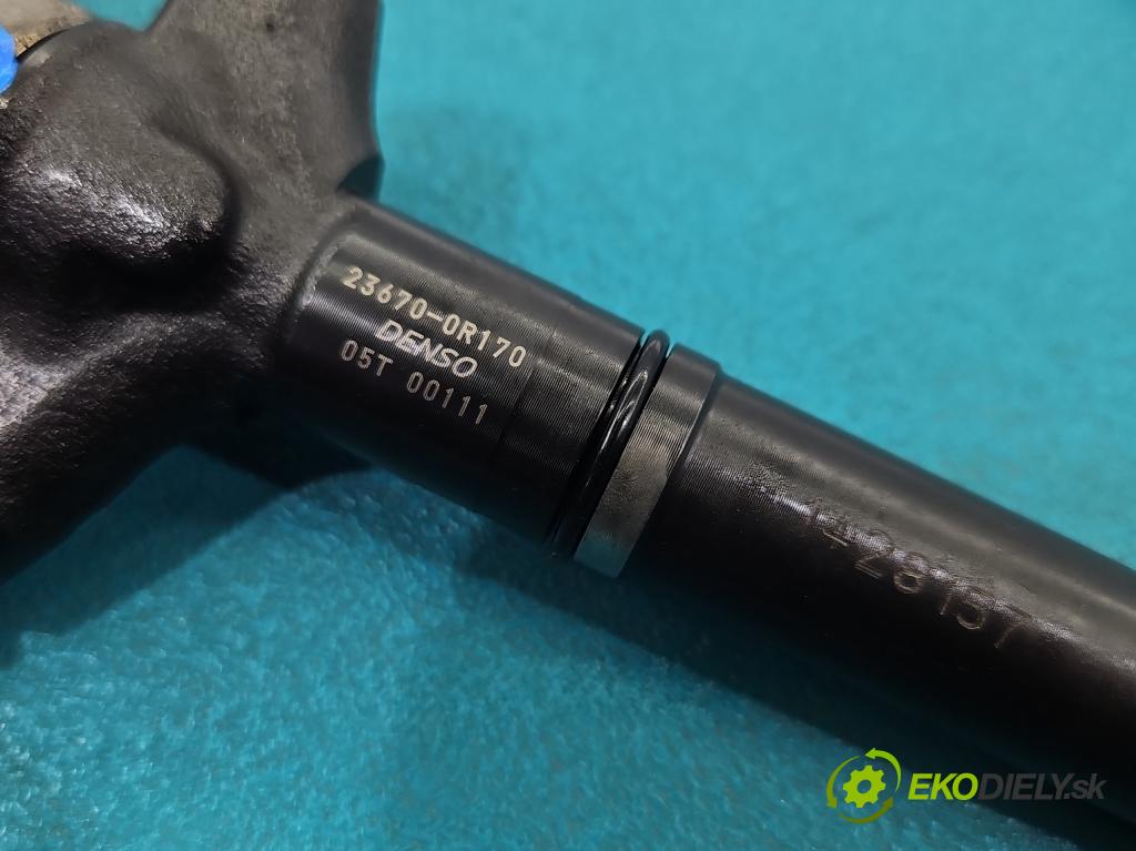 Toyota Corolla Verso II 2004-2009 2.2 D4D 136 HP manual 100 kW 2231 cm3 5- vstrek 23670-0R170 (Vstrekovač paliva)