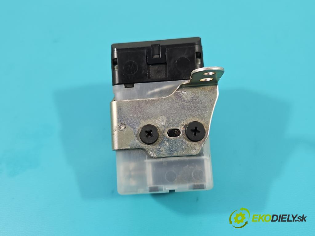 Toyota Corolla Verso II 2004-2009 2.2 D4D 136 HP manual 100 kW 2231 cm3 5- Spínačka  (Spínacie skrinky a kľúče)