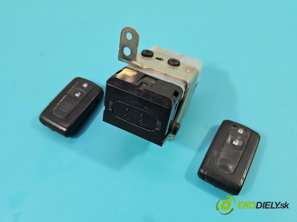 Toyota Corolla Verso II 2004-2009 2.2 D4D 136 HP manual 100 kW 2231 cm3 5- Spínačka  (Spínacie skrinky a kľúče)