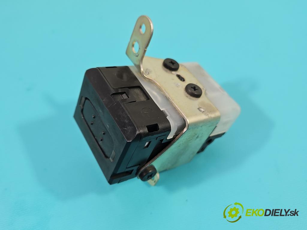 Toyota Corolla Verso II 2004-2009 2.2 D4D 136 HP manual 100 kW 2231 cm3 5- Spínačka  (Spínacie skrinky a kľúče)