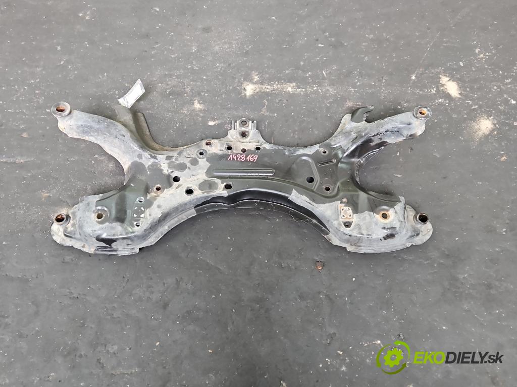 Toyota Corolla Verso II 2004-2009 2.2 D4D 136 HP manual 100 kW 2231 cm3 5- výstuha motora 
