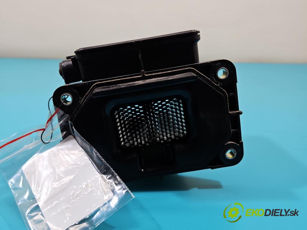 Mitsubishi Carisma 1.6 16V 90 HP automatic 66 kW 1597 cm3 5- průtokoměr: E5T08371 (Váhy vzduchu)