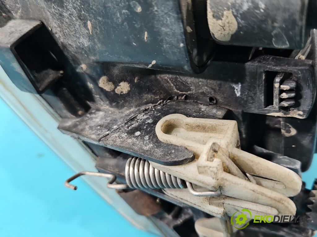 Vw Polo III 6N 1994-2001 1.9 sdi 64 HP manual 47 kW 1896 cm3 5- Reflektor: pravý  (Pravé)