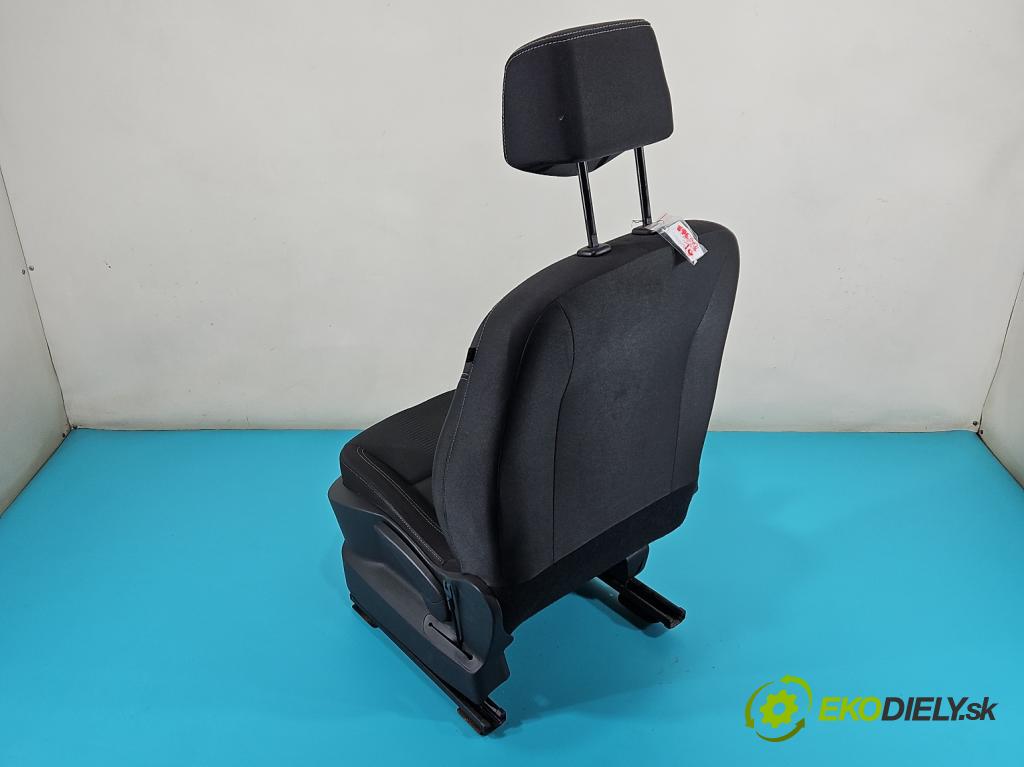 Renault Clio III 2005-2012 1,2.0 TCE: 101 HP manual 74 kW 1149 cm3 5- Sedačka ľavý  (Sedačka, sedadlo)