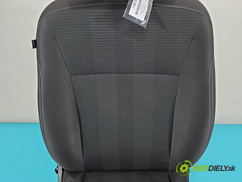 Renault Clio III 2005-2012 1,2.0 TCE: 101 HP manual 74 kW 1149 cm3 5- Sedačka pravý  (Sedačka, sedadlo)