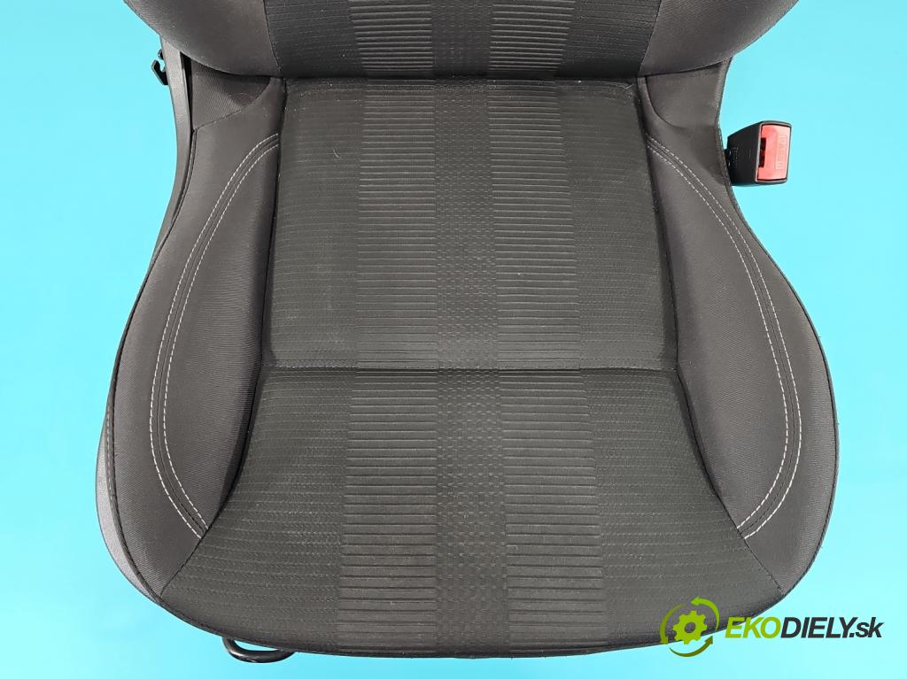 Renault Clio III 2005-2012 1,2.0 TCE: 101 HP manual 74 kW 1149 cm3 5- Sedačka pravý  (Sedačka, sedadlo)