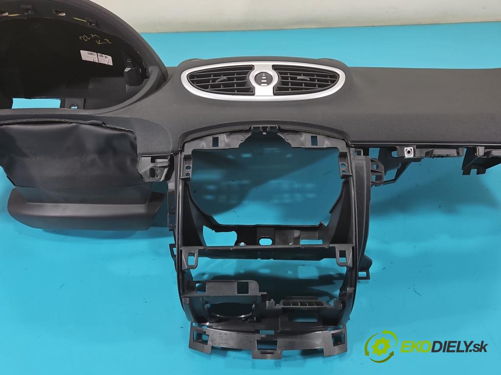 Renault Clio III 2005-2012 1,2.0 TCE: 101 HP manual 74 kW 1149 cm3 5- kokpit,pristrojová doska rozdeľovacia