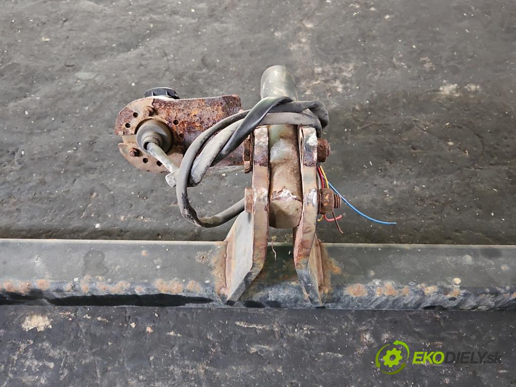 Audi A6 C5 1997-2004 2.4 V6 170 hp manual 125 kW 2393 cm3 4- oko tažné  (Tažná zařízení)