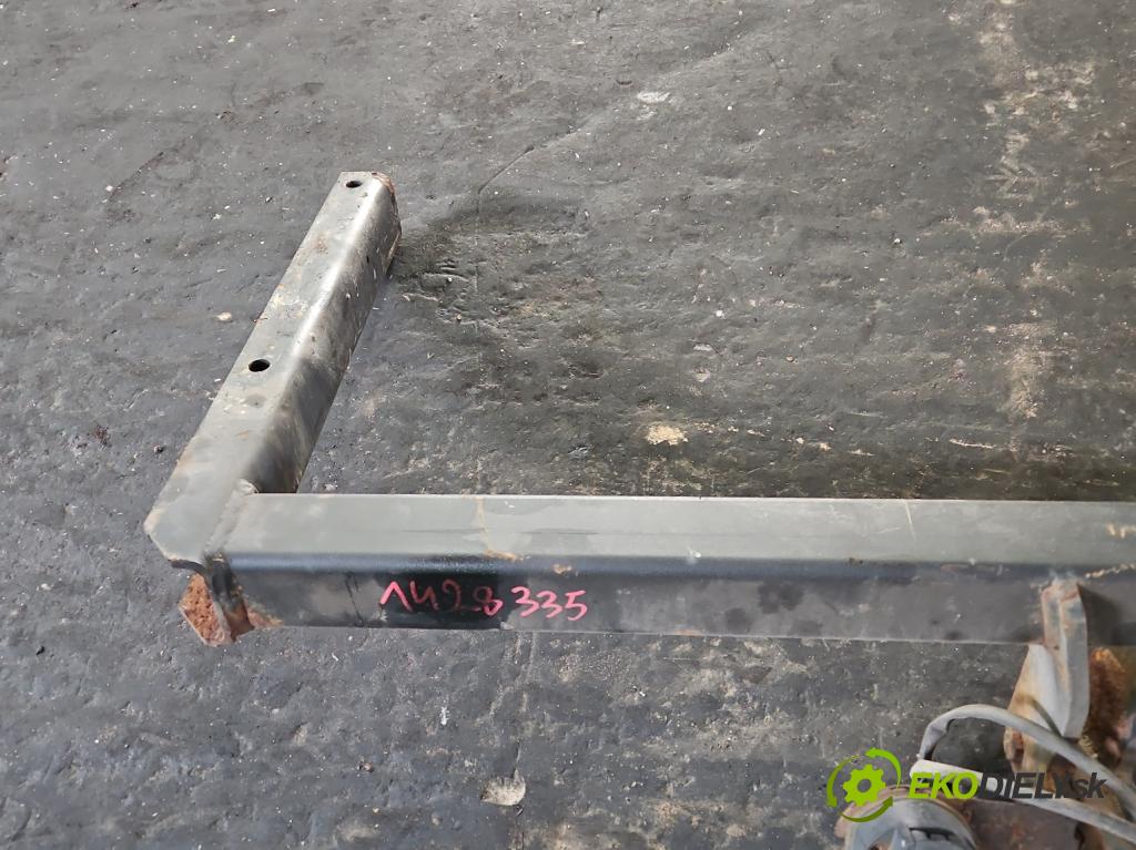 Audi A6 C5 1997-2004 2.4 V6 170 hp manual 125 kW 2393 cm3 4- oko tažné  (Tažná zařízení)