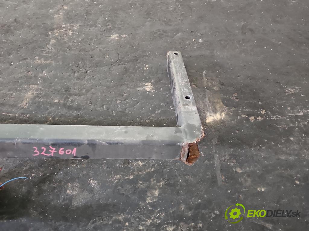 Audi A6 C5 1997-2004 2.4 V6 170 hp manual 125 kW 2393 cm3 4- oko tažné  (Tažná zařízení)