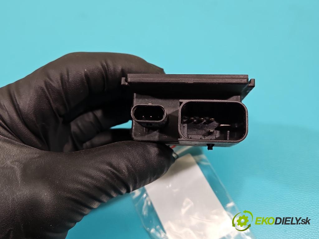 Toyota Avensis III T27 2009-2018 2.0 D4-D: 143 HP manual 105 kW 1995 cm3 5- Relé: svíčky: zařicích: 0281003115 (Relé)