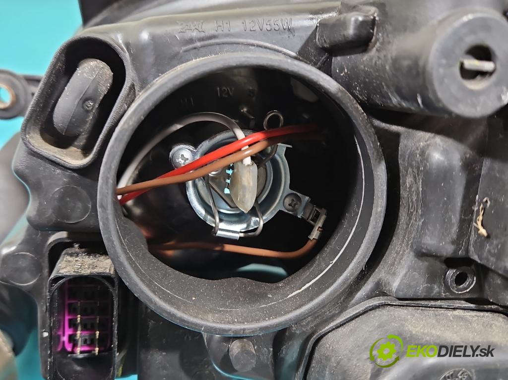 Vw Polo IV 9N 2001-2009 1.4 16v 75 HP manual 55 kW 1390 cm3 3- Reflektor: pravý  (Pravé)