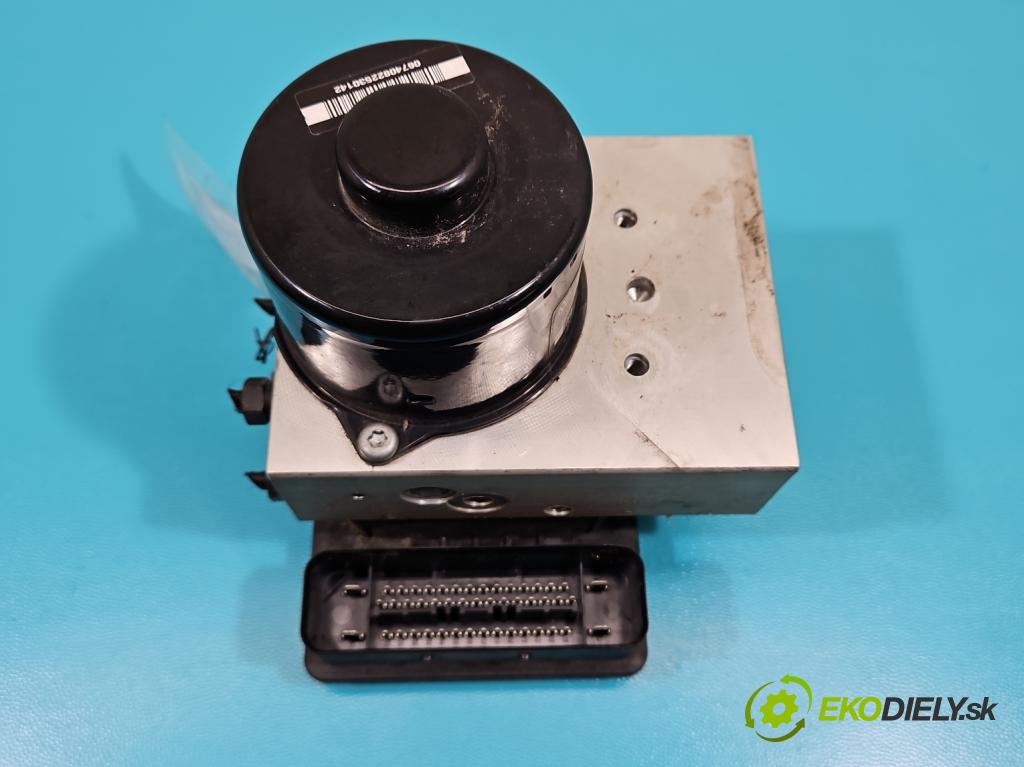 Vw Touareg I 2002-2010 2.5 tdi 174 HP automatic 128 kW 2461 cm3 5- čerpadlo abs 7L0614111H (Pumpa ABS)