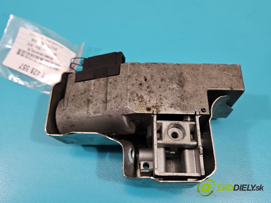 Vw Touareg I 2002-2010 2.5 tdi 174 HP automatic 128 kW 2461 cm3 5- Blokáda: řízení: 4E0905852D (Ostatné)