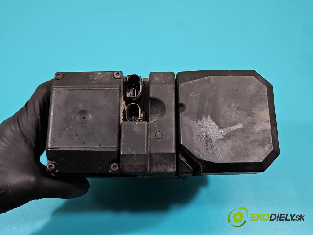 Vw Touareg I 2002-2010 2.5 tdi 174 hp automatic 128 kW 2461 cm3 5- Webasto 7L6815071C (Webasto (nezávislé topení))