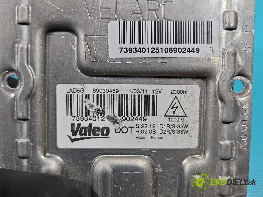 Vw Touareg I 2002-2010 2.5 tdi 174 HP automatic 128 kW 2461 cm3 5- střídač: xenon 89030469 (Riadiaca jednotka xenónu)