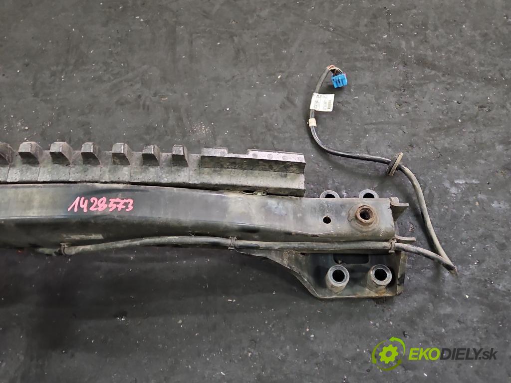 Vw Touareg I 2002-2010 2.5 tdi 174 hp automatic 128 kW 2461 cm3 5- oko tažné  (Tažná zařízení)