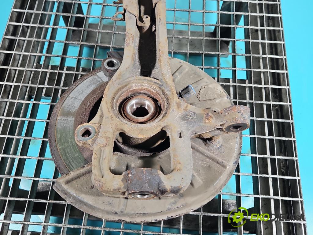 Vw Touareg I 2002-2010 2.5 tdi 174 hp automatic 128 kW 2461 cm3 5- náboj pravé  (Náboje)