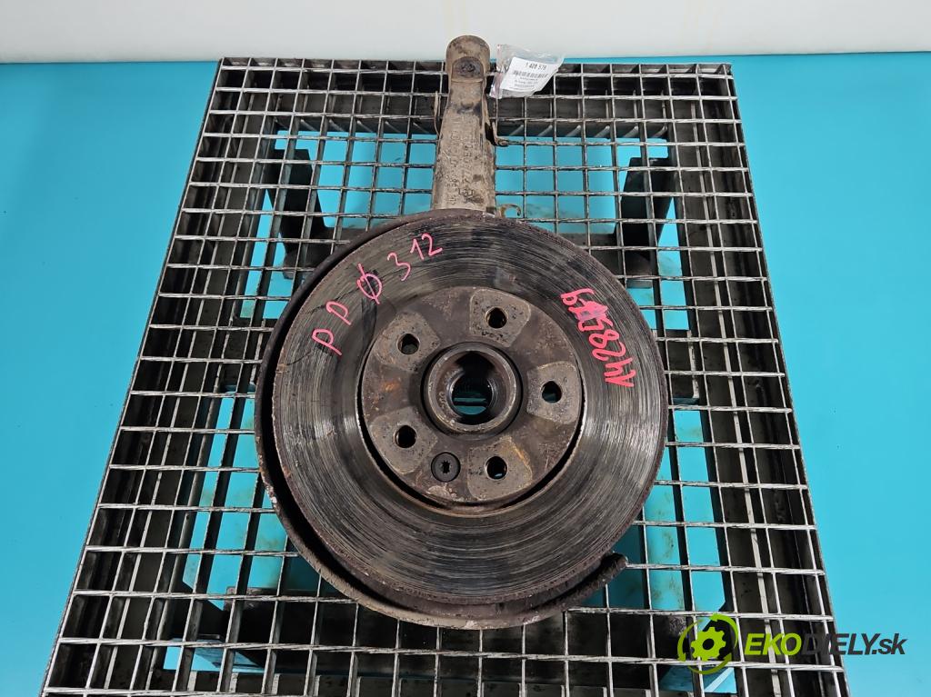 Vw Touareg I 2002-2010 2.5 tdi 174 HP automatic 128 kW 2461 cm3 5- náboj pravé  (Náboje)