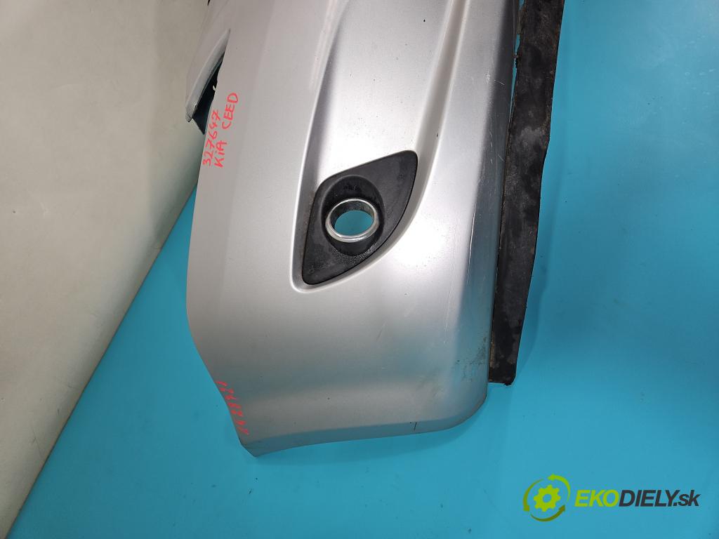 Kia Ceed I 2006-2012 2.0 crdi 140 hp manual 103 kW 1991 cm3 5- nárazník přední (Ostatné)