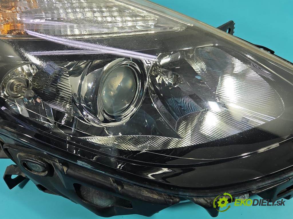 Renault Clio III 2005-2012 1,2.0 TCE: 101 HP manual 74 kW 1149 cm3 5- Reflektor: pravý 8200775878 (Pravé)