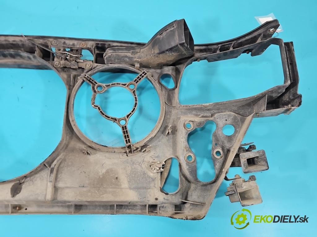 Audi A4 B5 1994-2001 1.8 20V 125 hp manual 92 kW 1781 cm3 4- stěna přední  (Výztuhy přední)