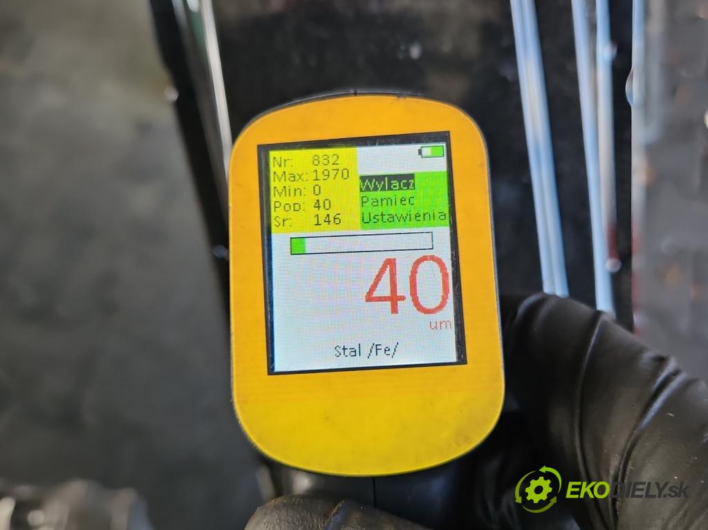 Nissan X-trail III T32 2013-2021 1.6 dci 131 hp manual 96 kW 1598 cm3 5- práh pravý  (Ostatní)