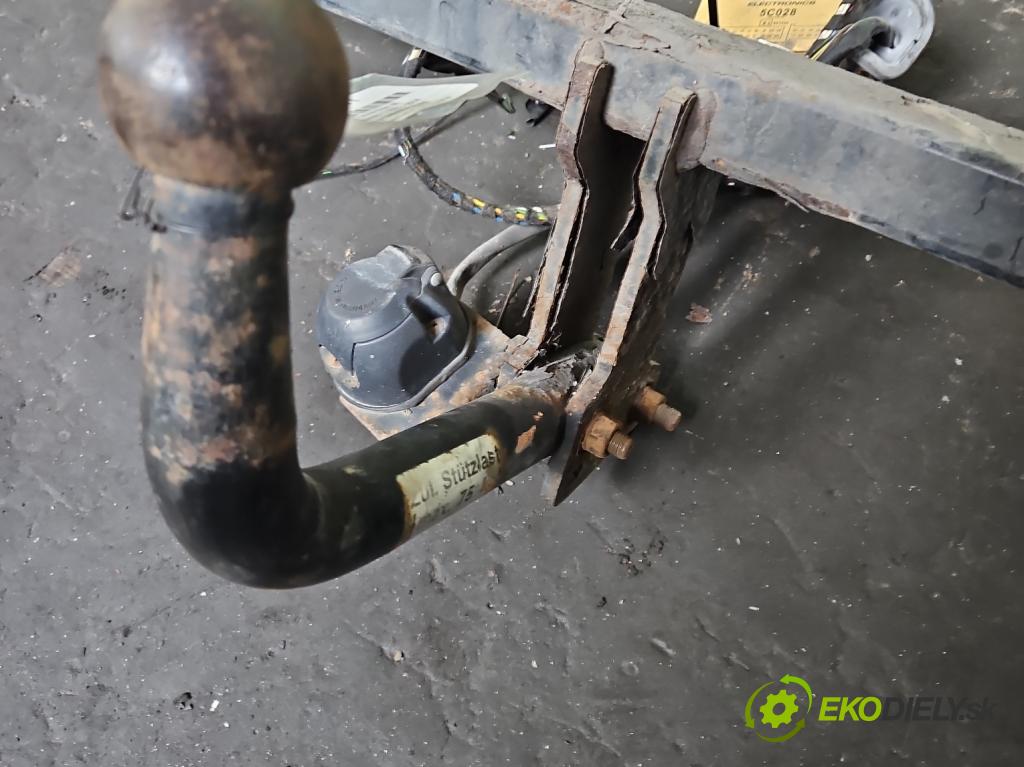 Fiat Bravo II 2007-2014 1.6 jtd 90 HP manual 66 kW 1598 cm3 5- Hák: vlečení:  (Ťažné zariadenia)