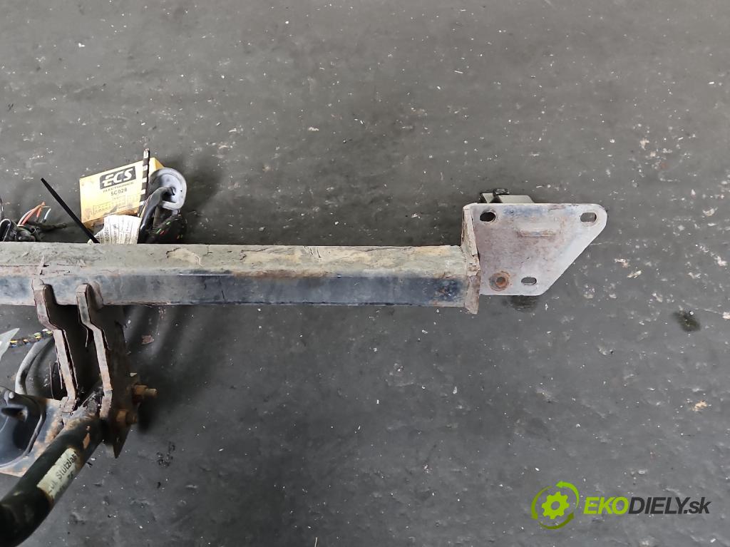 Fiat Bravo II 2007-2014 1.6 jtd 90 HP manual 66 kW 1598 cm3 5- Hák: vlečení:  (Ťažné zariadenia)