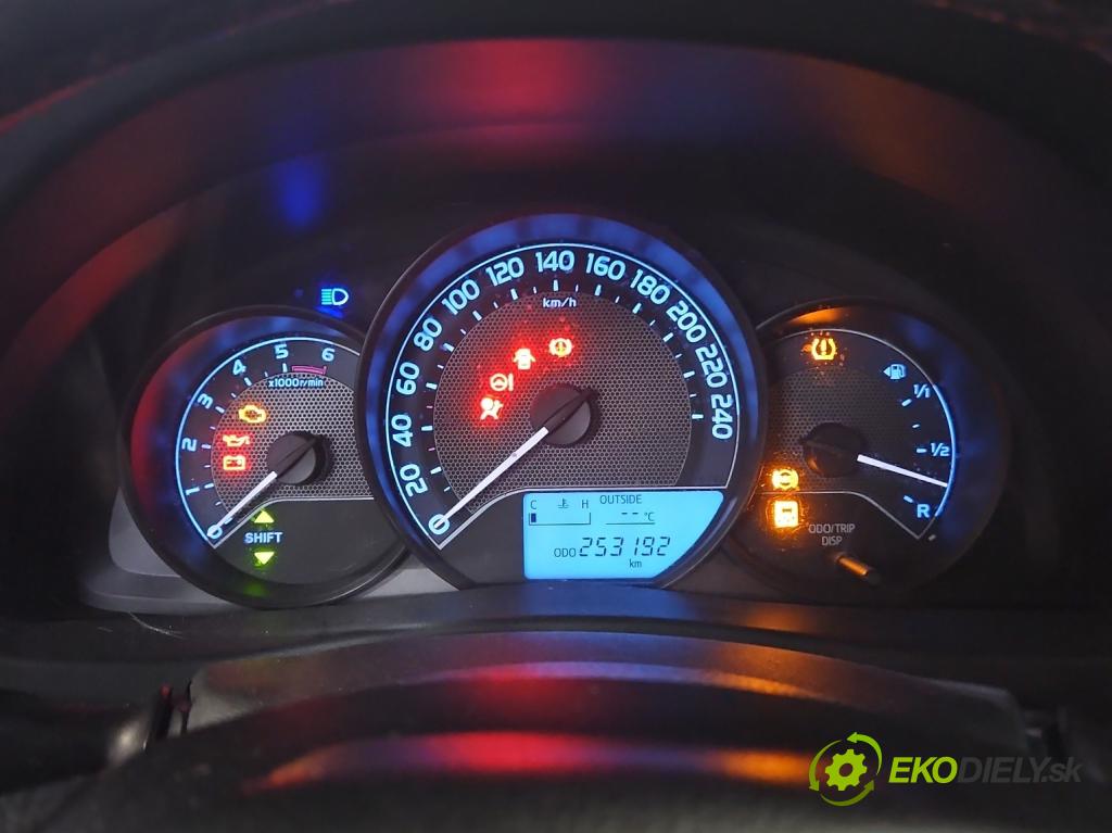 Toyota Auris II 2012-2018 1.4 D4D 90 HP manual 66 kW 1364 cm3 5- prístrojovka/ budíky 83800-0ZU71 (Prístrojové dosky, displeje)
