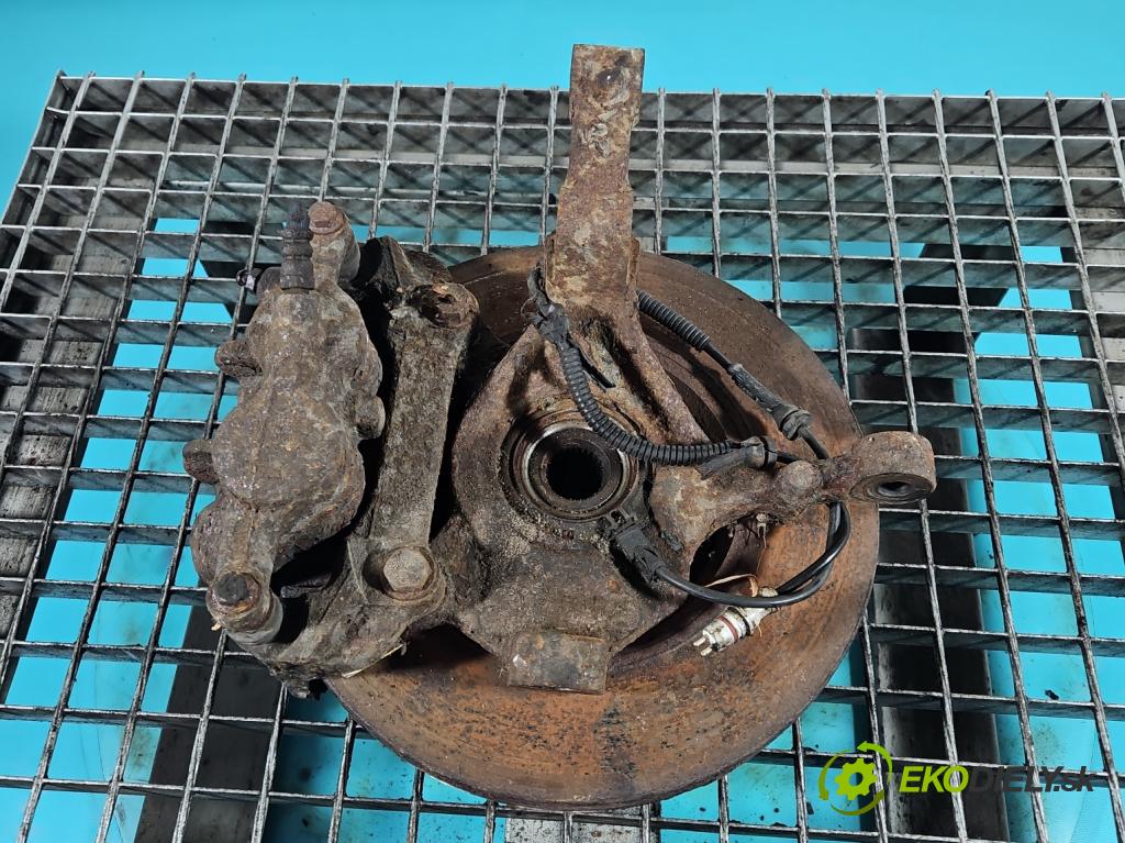 Renault Trafic II 2001-2014 2.5 dci 145 HP manual 107 kW 2464 cm3 5- náboj pravé  (Náboje)