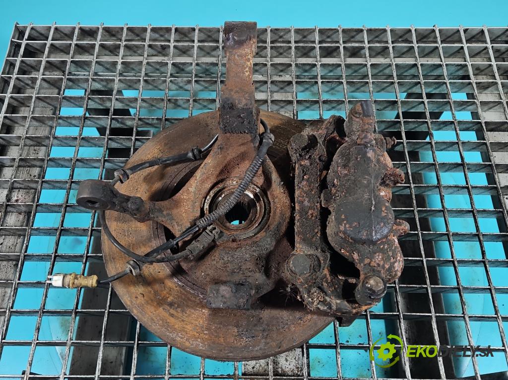 Renault Trafic II 2001-2014 2.5 dci 145 HP manual 107 kW 2464 cm3 5- náboj ľavé  (Náboje)