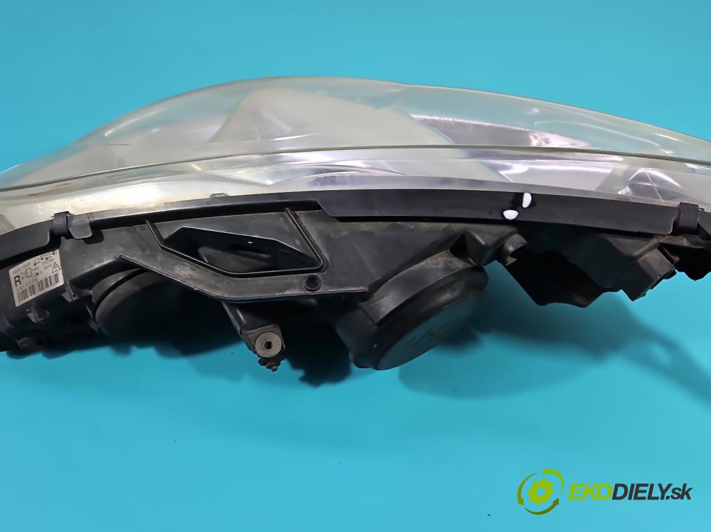 Peugeot 407 2.0 HDi 136 HP manual 100 kW 1997 cm3 5- Reflektor: pravý 0301213272 (Pravé)