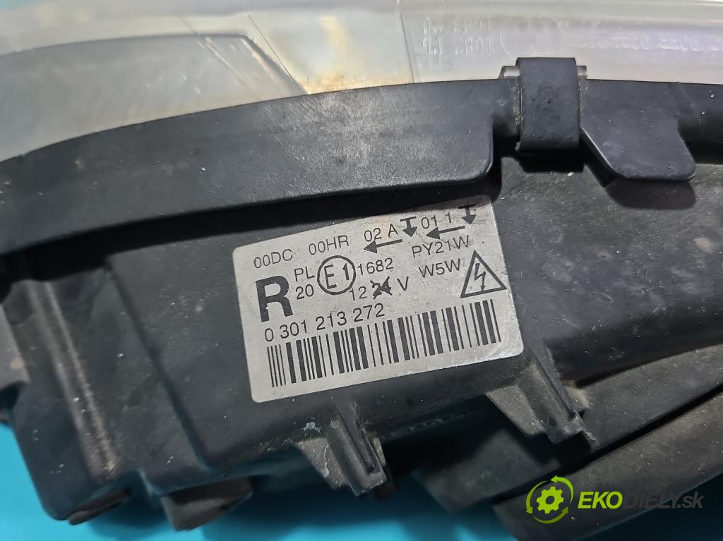 Peugeot 407 2.0 HDi 136 HP manual 100 kW 1997 cm3 5- Reflektor: pravý 0301213272 (Pravé)