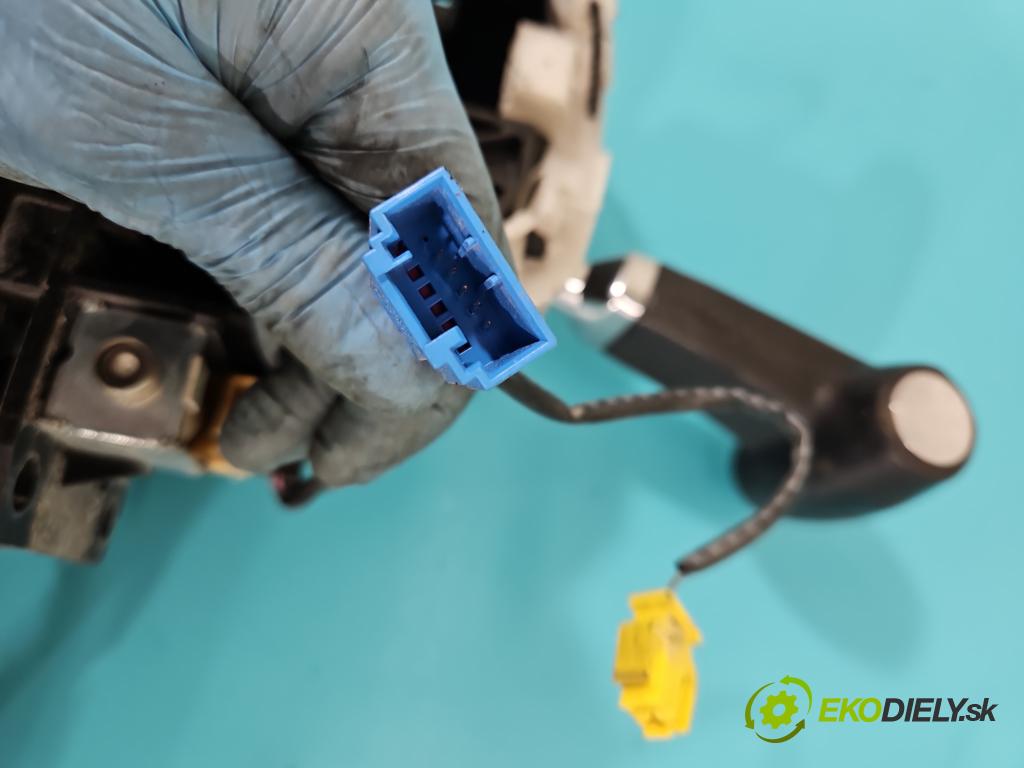 Vw Touareg I 2002-2010 2.5 tdi 174 HP automatic 128 kW 2461 cm3 5- Páka: Změny: stupeň,rýchlosť 7L6713203C (Rýchlostná páka (kulisa))