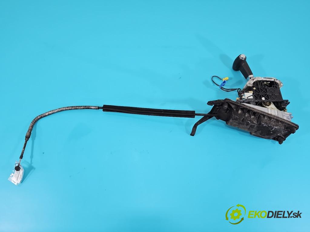 Vw Touareg I 2002-2010 2.5 tdi 174 HP automatic 128 kW 2461 cm3 5- Páka: Změny: stupeň,rýchlosť 7L6713203C (Rýchlostná páka (kulisa))