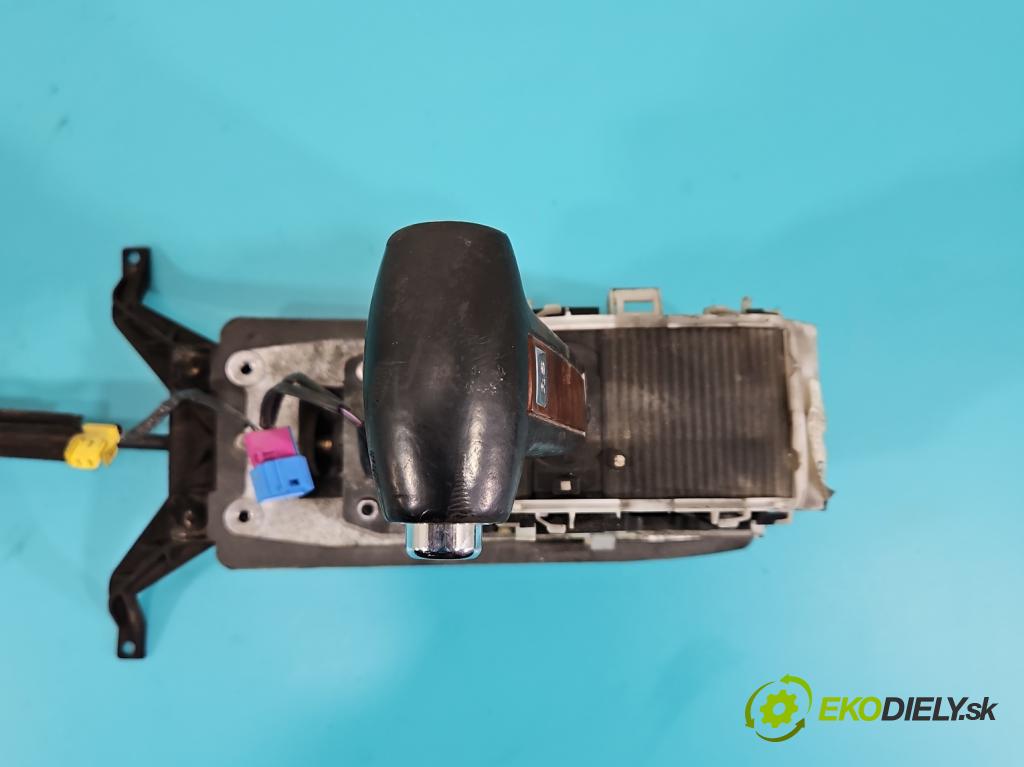 Vw Touareg I 2002-2010 2.5 tdi 174 HP automatic 128 kW 2461 cm3 5- Páka: Změny: stupeň,rýchlosť 7L6713203C (Rýchlostná páka (kulisa))