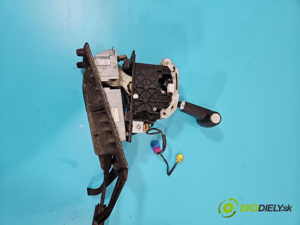 Vw Touareg I 2002-2010 2.5 tdi 174 HP automatic 128 kW 2461 cm3 5- Páka: Změny: stupeň,rýchlosť 7L6713203C (Rýchlostná páka (kulisa))