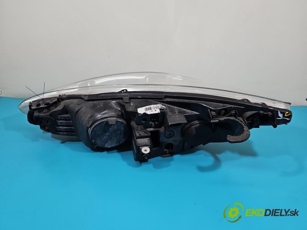 Peugeot 308 I 2007-2013 1.6 HDi 90 HP manual 66,2 kW 1560 cm3 5- Reflektor: pravý  (Pravé)